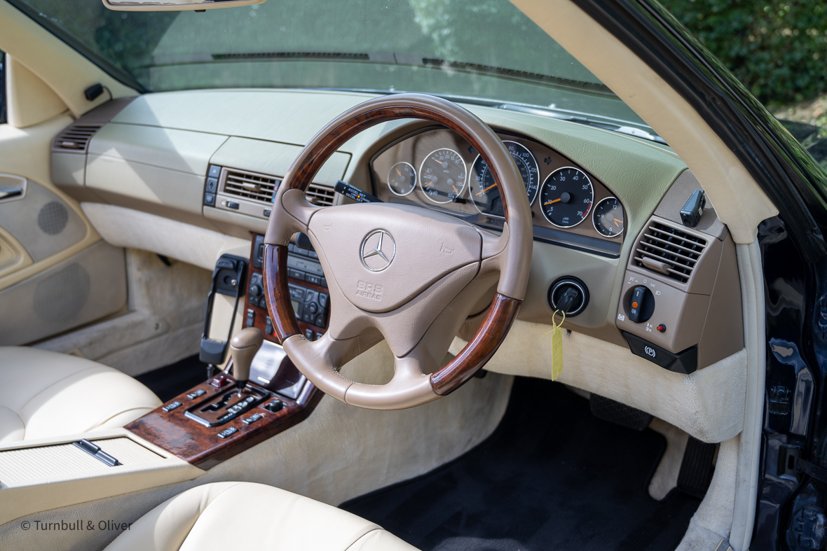 Mercedes Benz SL320 2001