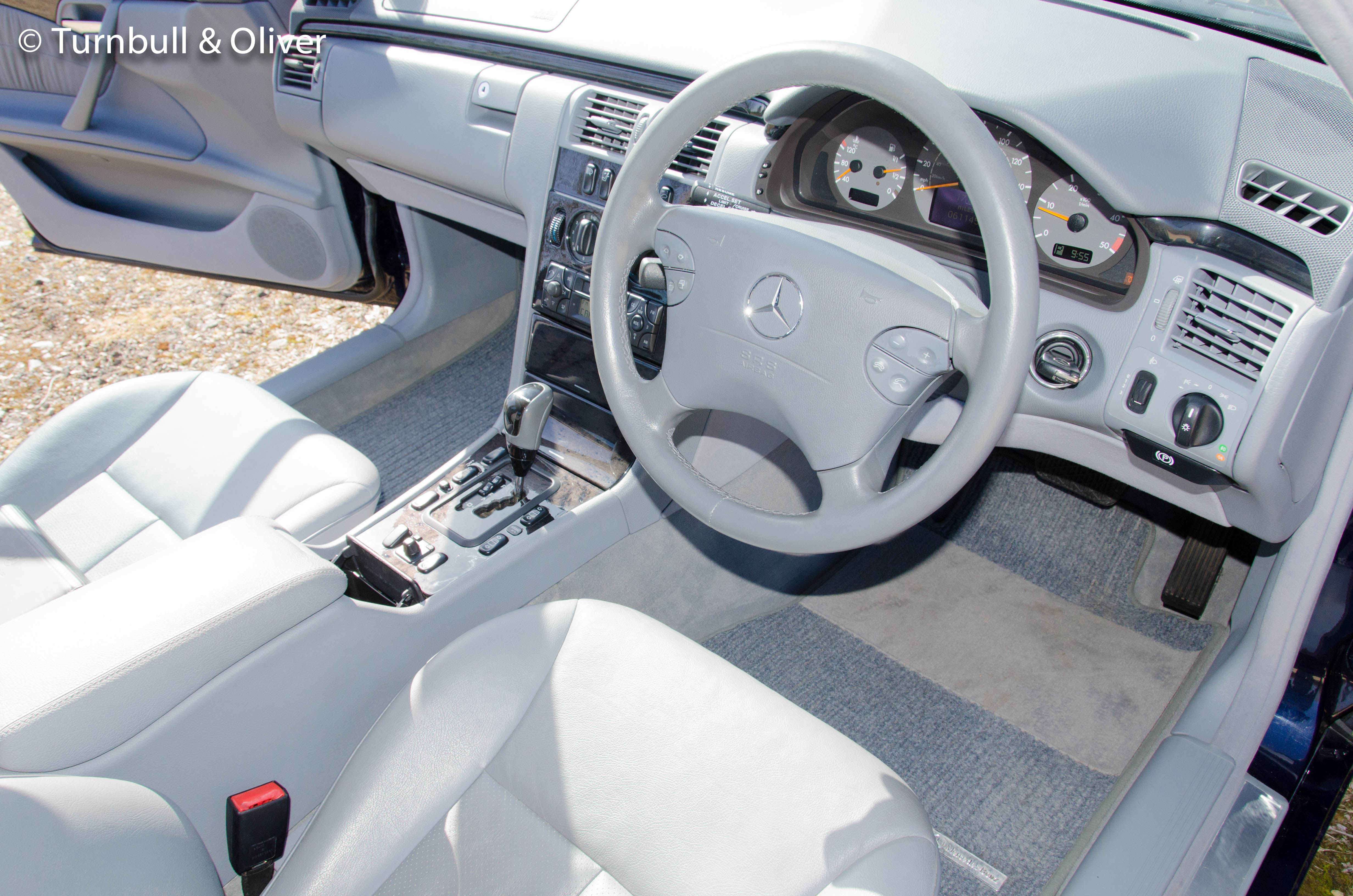 E320 CDi (W210) Front Interior