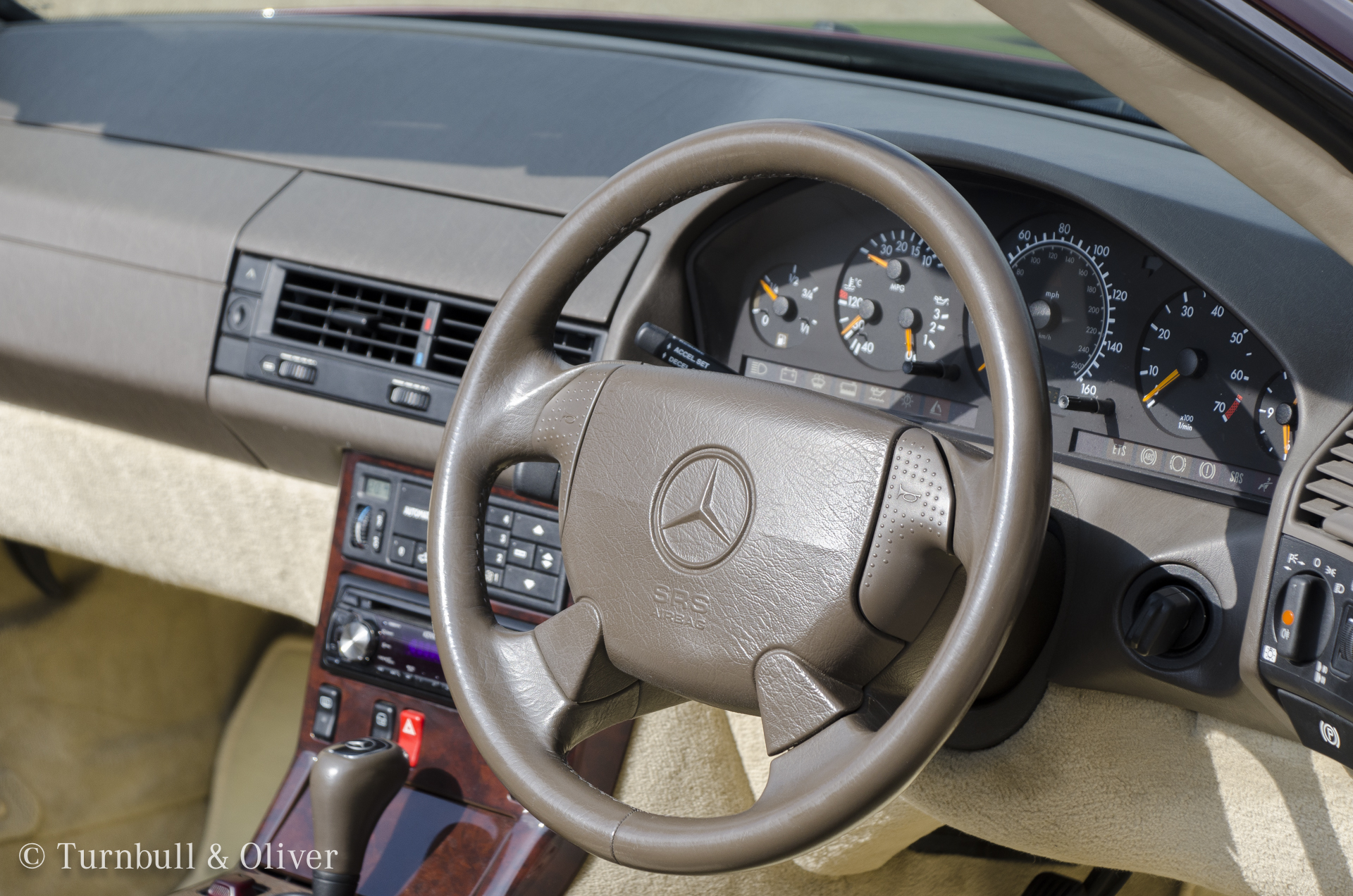 Mercedes Benz SL320