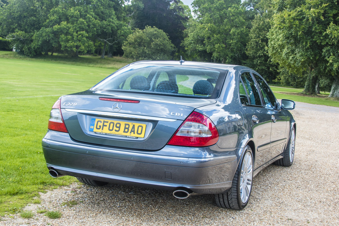 Mercedes-Benz E320 Sport Saloon