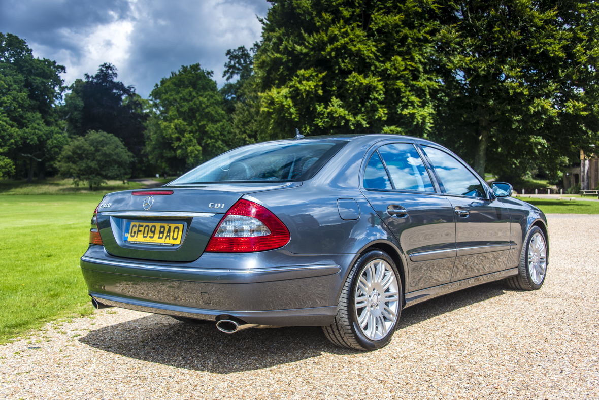 Mercedes-Benz E320 Sport Saloon