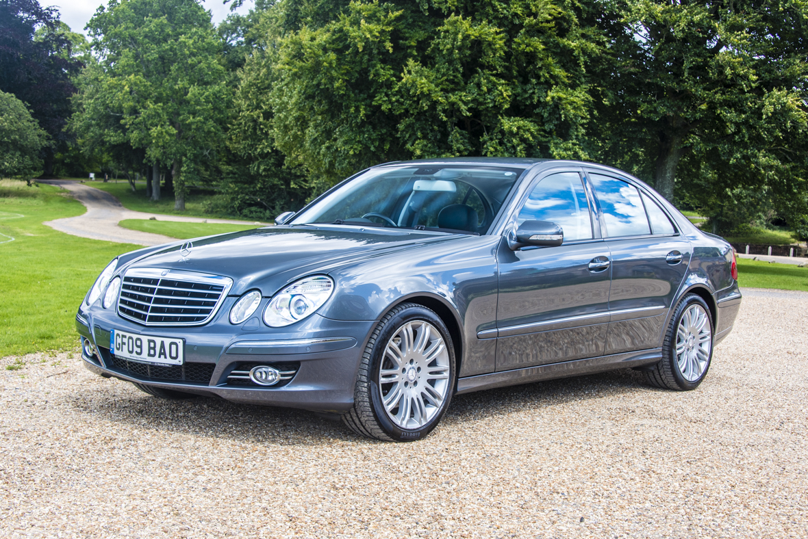 Mercedes-Benz E320 Sport Saloon