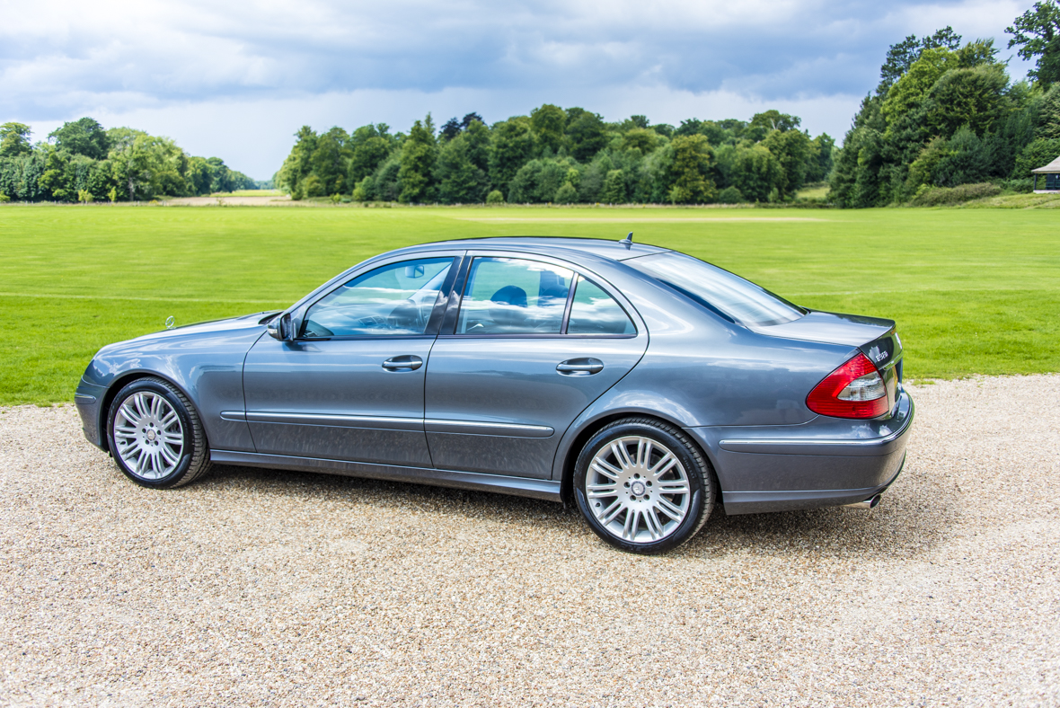 Mercedes-Benz E320 Sport Saloon