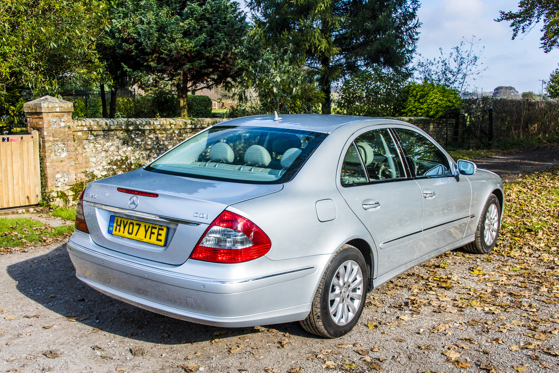 Mercedes Benz E320 Elegance Saloon CDI