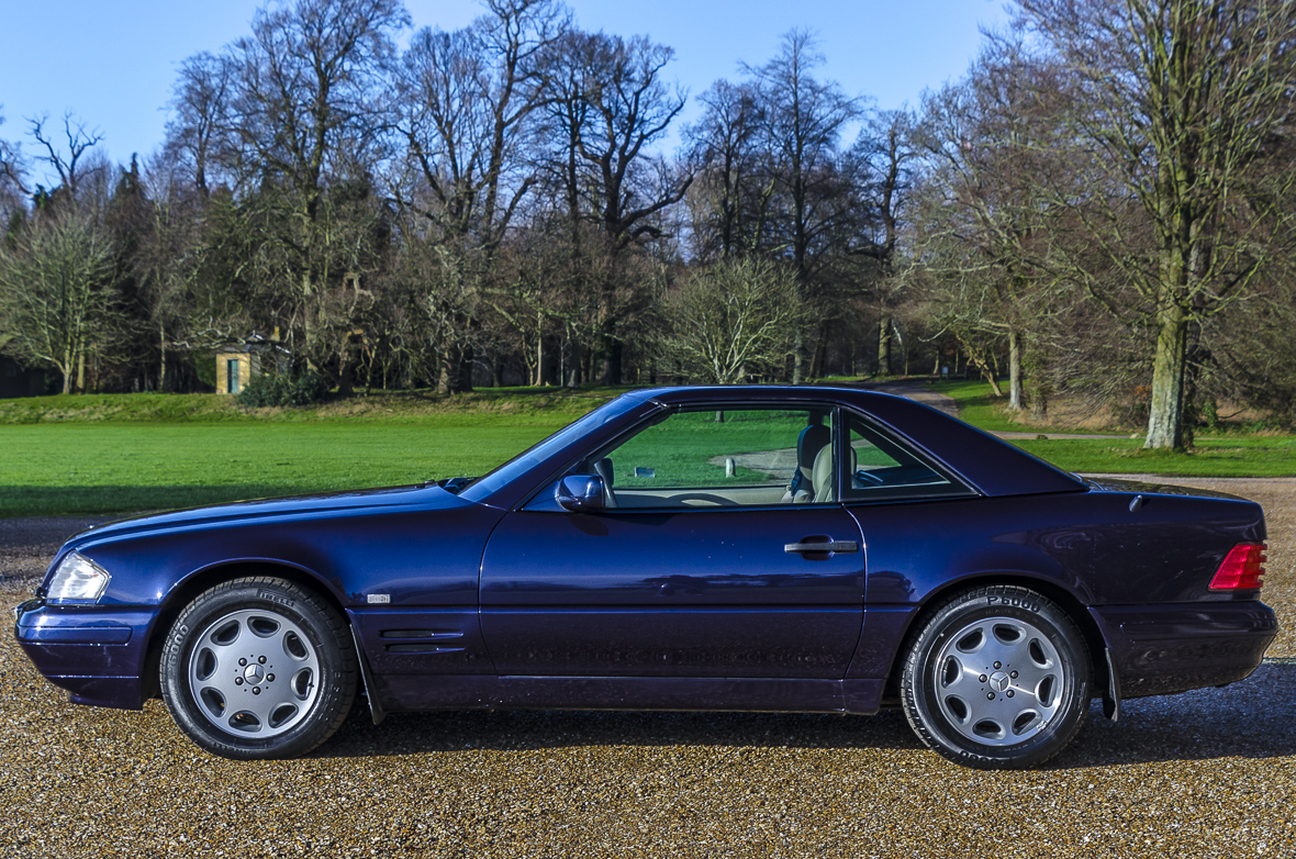 Mercedes Benz SL320