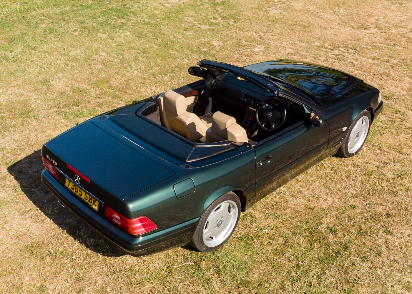 Mercedes Benz SL320 Designo in Allanite Green 