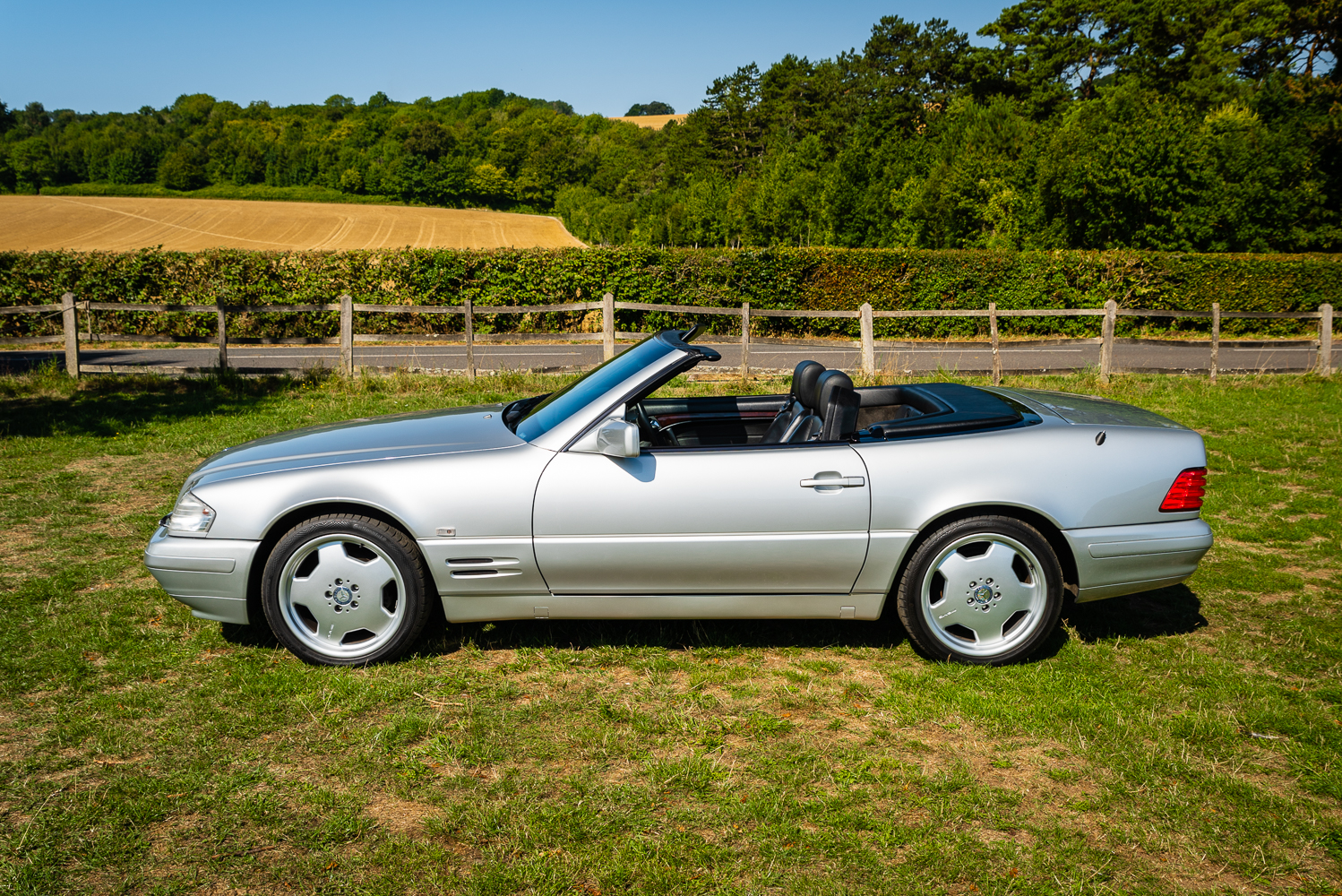 Exceptional 1996 Mercedes SL320