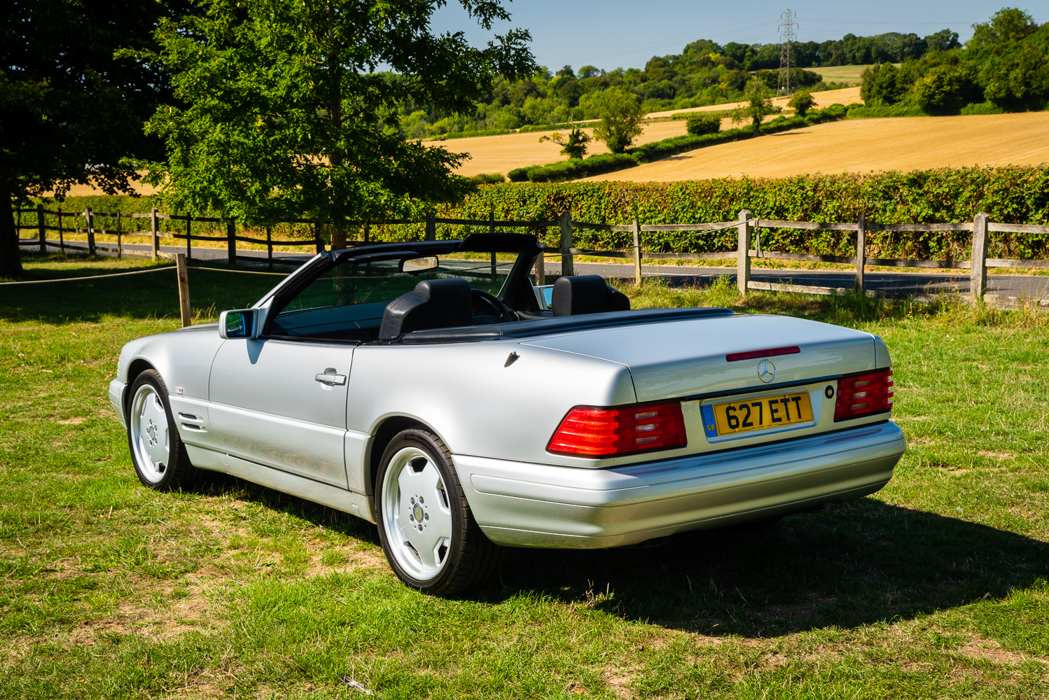 Exceptional 1996 Mercedes SL320