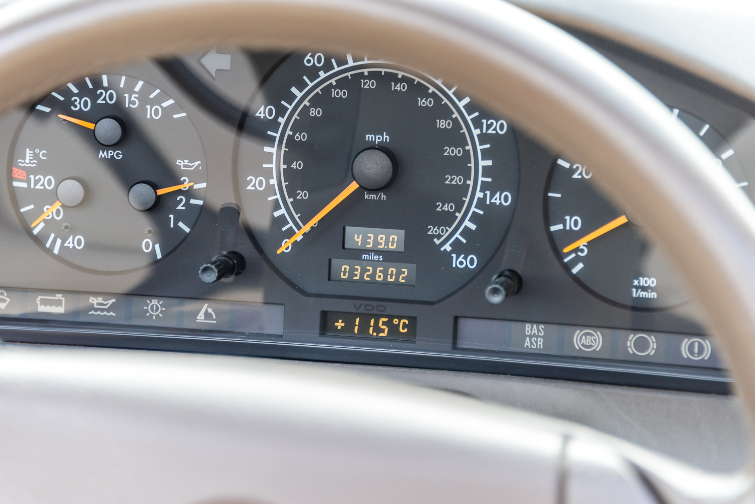 Mercedes-Benz SL320 1997