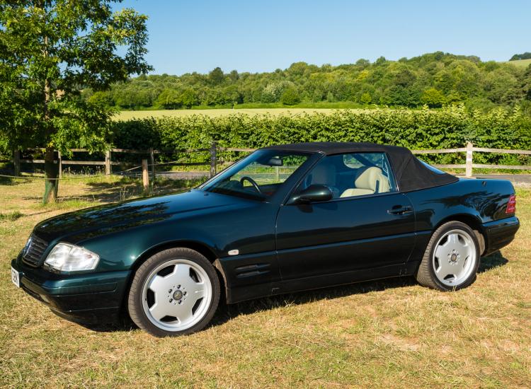 Mercedes Benz SL320 Designo in Allanite Green 